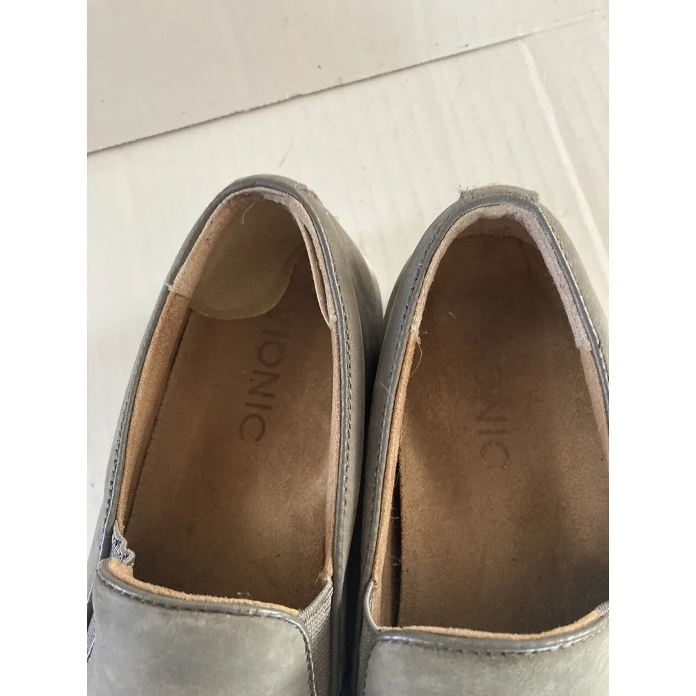 Vionic Shoes Slip On Loafer  Size 5 Casual‎ Sneakers Green Suede Leather